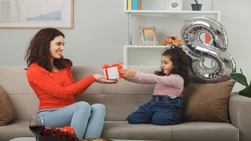 LookWhatMomFound giveaways